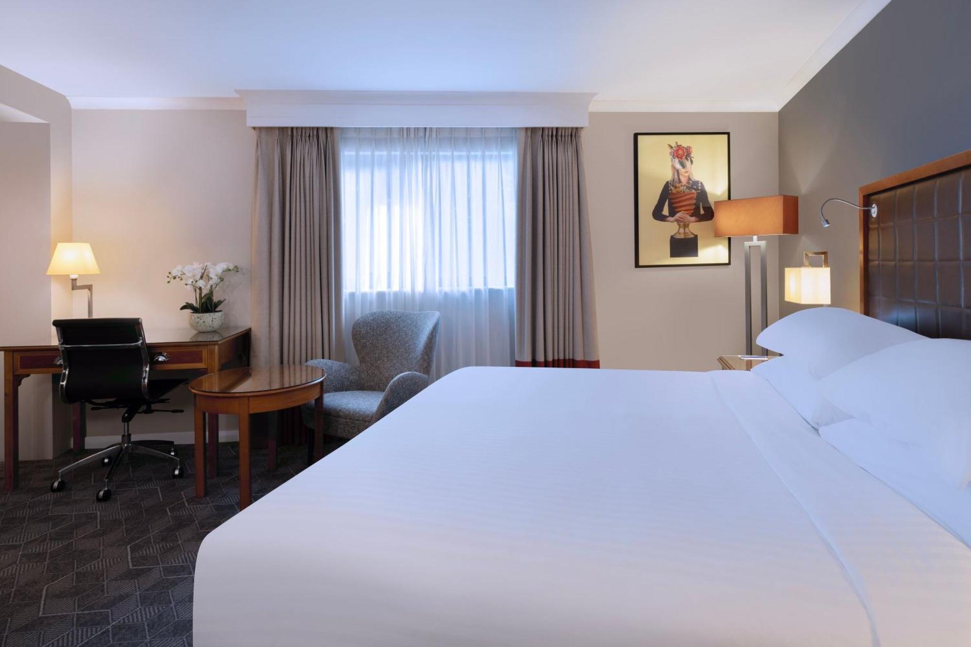 Delta Hotels By Marriott EDI Exteriér fotografie