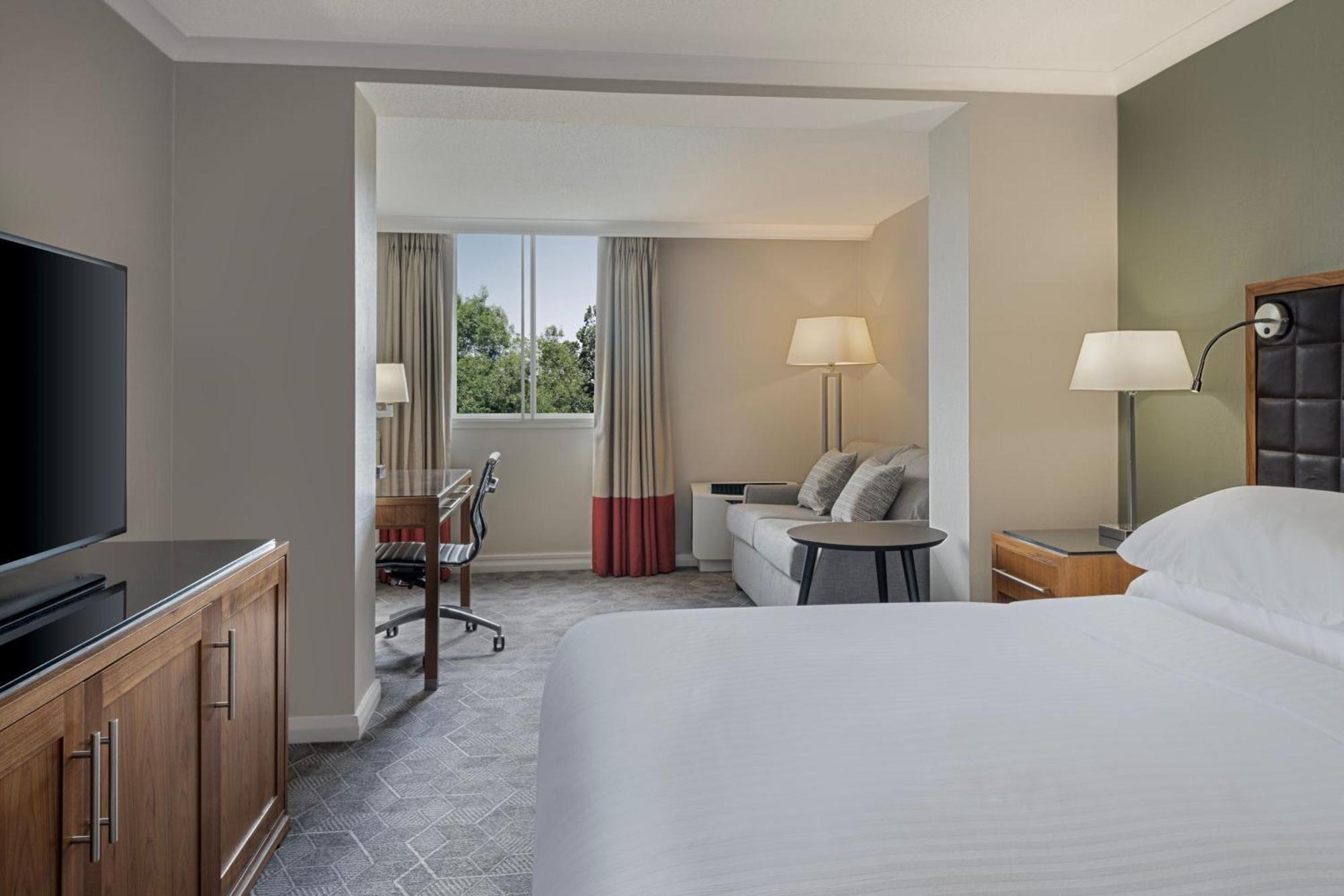 Delta Hotels By Marriott EDI Exteriér fotografie