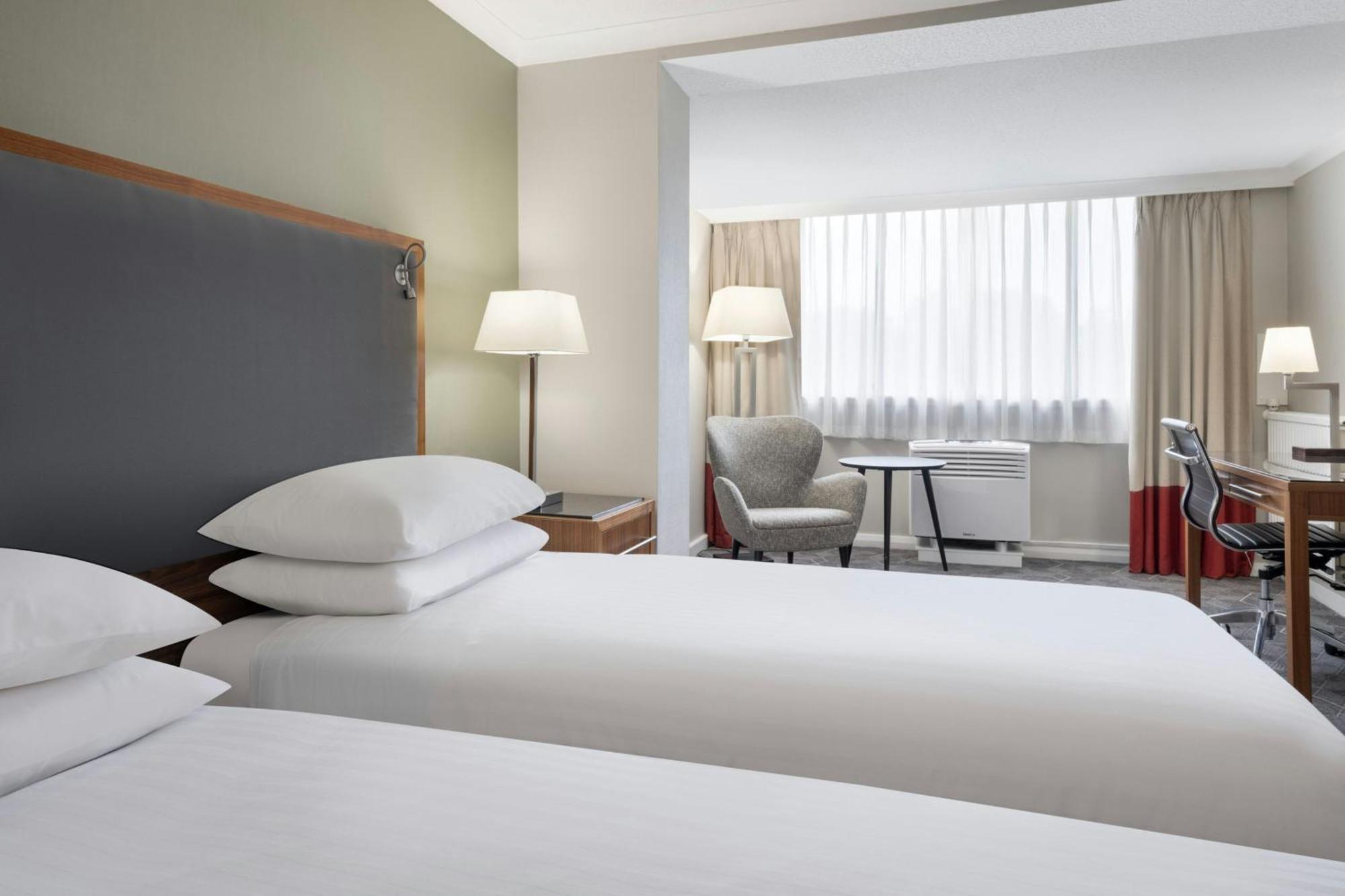 Delta Hotels By Marriott EDI Exteriér fotografie