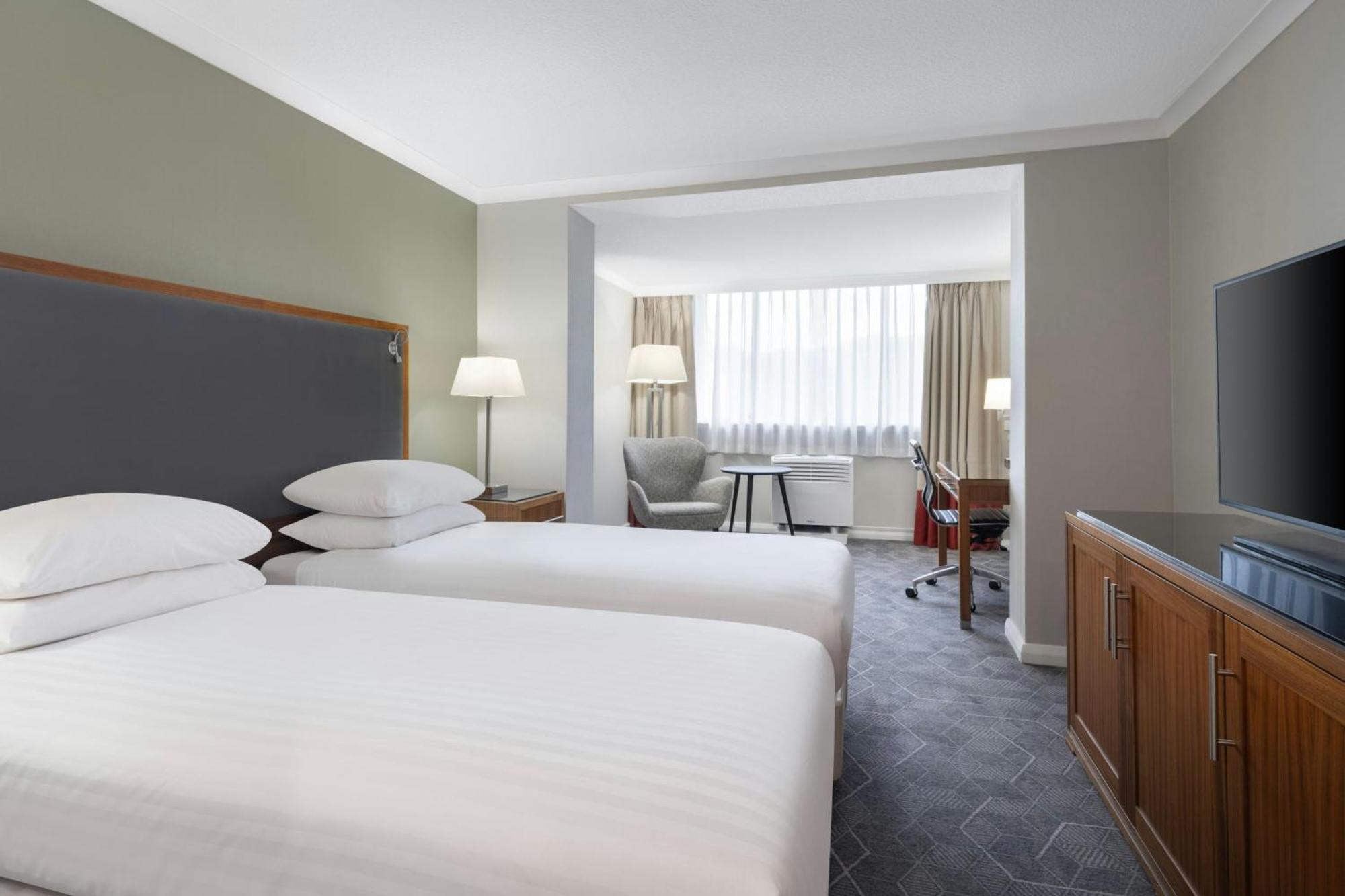 Delta Hotels By Marriott EDI Exteriér fotografie