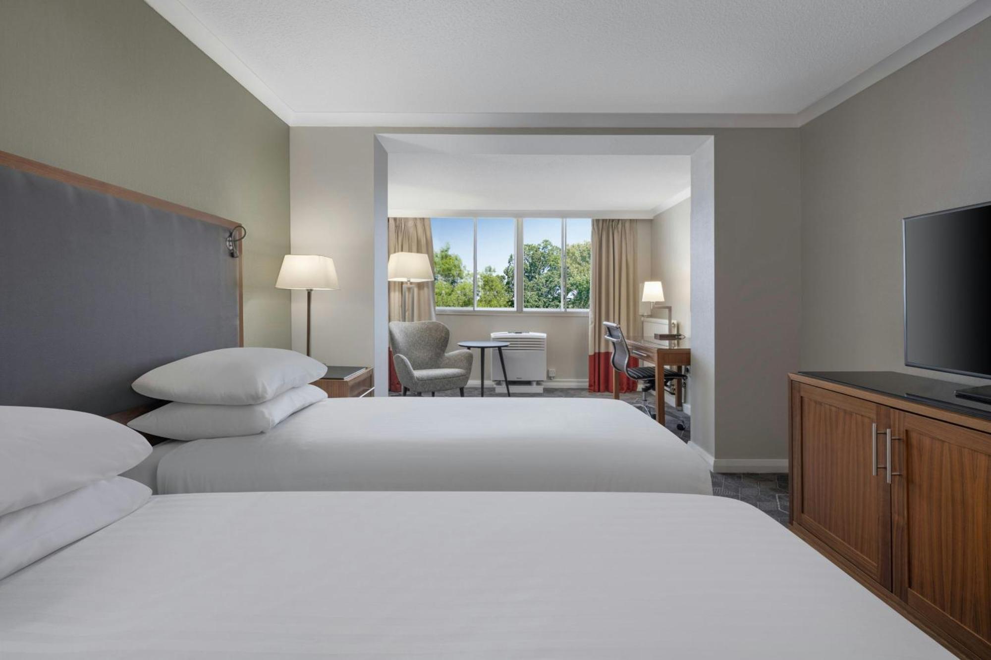 Delta Hotels By Marriott EDI Exteriér fotografie