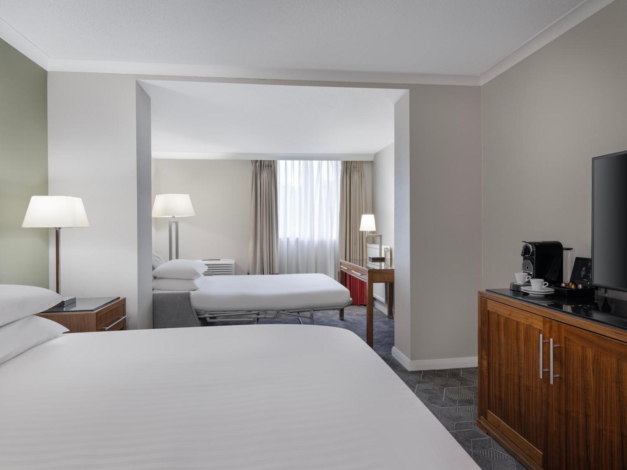 Delta Hotels By Marriott EDI Pokoj fotografie